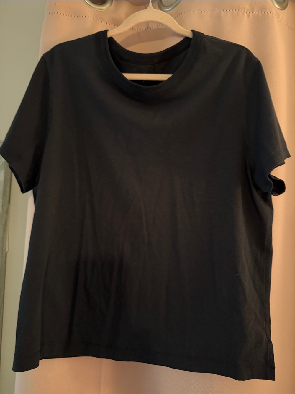 lululemon athletica classic- fit, cotton-blend tshirt. Size 4